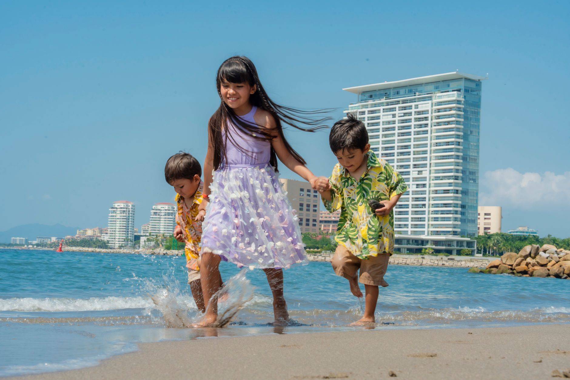 10 Essential Travel Toys for Long Road Trips with Kids